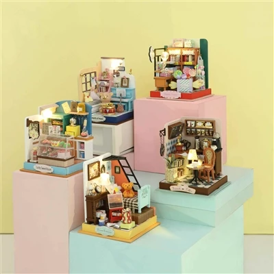 DIY Wooden Dollhouse Assembly Guide DIY Wooden Dollhouse Assembly Guide